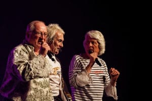 Chanteurs lors du Festival des Filets Bleus